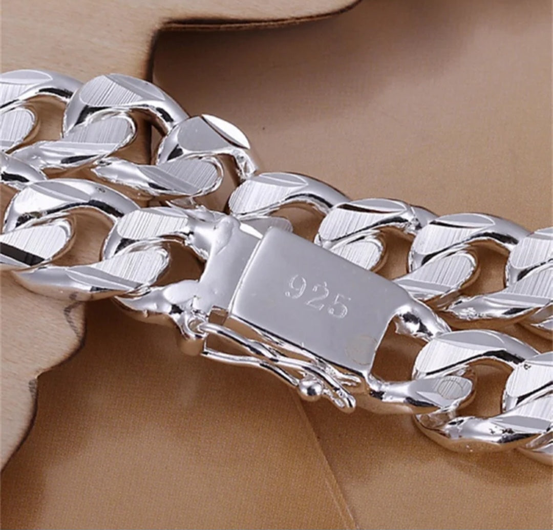 Pulsera de plata preciosa