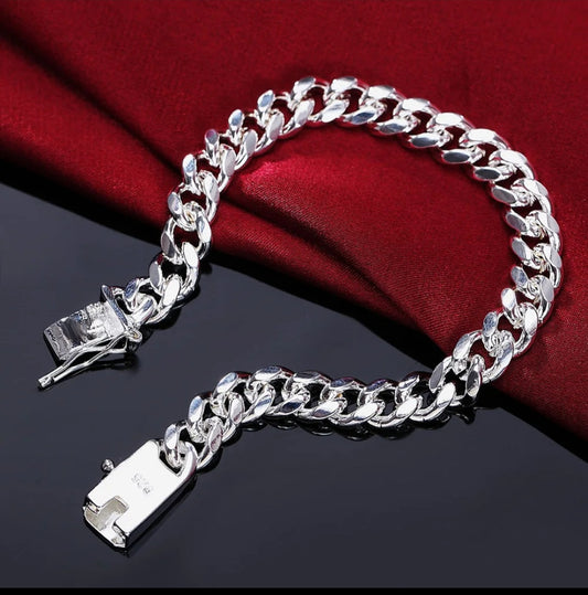 Precious silver bracelet