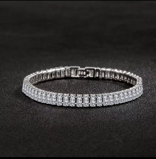 Precious silver bracelet